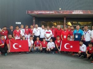 Yıldız Güreşçilerden Stockholm’de Büyük Başarı