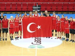 A Milli Kadın Basketbol Takımı’ndan Birlik Ve Beraberlik Mesajı
