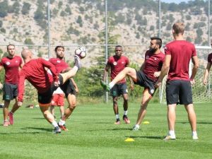 Alanyaspor’un Davraz Kampı Devam Ediyor