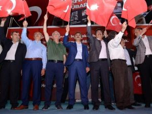 Ticaret Borsası Demokrasi Nöbetinde
