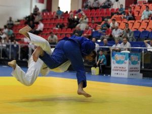 Judo Ve Karatede Toplam 17 Dünya Şampiyonluğu