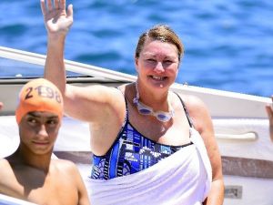 Shelly Taylor Smith, Boğaziçi Kıtalararası Yüzme Yarışı Öncesi Boğazda Yüzdü