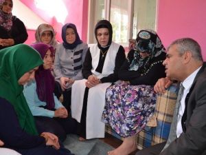 Başbakan Yardımcısı Veysi Kaynak, Şehit Ailesini Ziyaret Etti