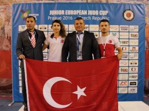 Genç Judocular Prag’da Zirvede