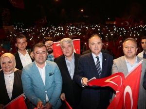 Bilim Sanayi Ve Teknoloji Bakanı Özlü, Düzce’de Demokrasi Nöbetine Katıldı