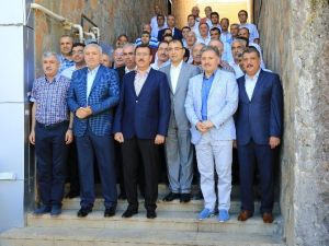 Bakan Tüfenkci, Malatya’da Belediye Başkanları İle Bir Araya Geldi