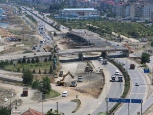 Halit Kobya Üst Geçidinin Yıkımına Başlandı