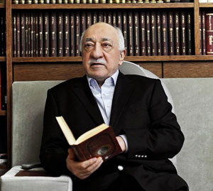 Rize'de FETÖ Elebaşı Gülen'in Kitapları Derede Bulundu