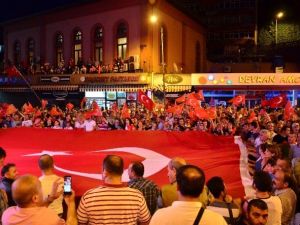 Eski Bakan Hasan Celal Güzel’den Darbe Girişimi Yorumu