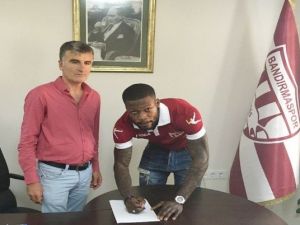 Bandırmaspor Afrika’lı Santrafor Junior M’ Pia Mapuku İle Sözleşme İmzaladı