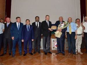 Hekimoğlu’na Trabzon’a Hizmet Ödülü