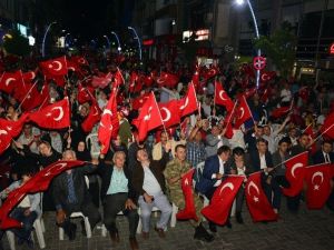 Fetö’nün Darbe Girişimine Aşıklar’dan Sert Göndermeler