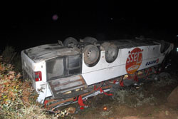 Salihli'de trafik kazası 53 yaralı