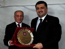 Karal'a Teşekkür Plaketi