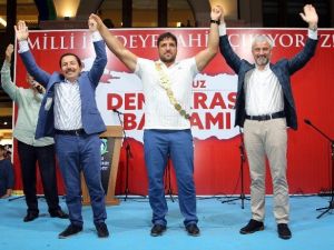 Başpehlivan Demokrasi Nöbetinde