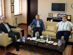 Pakdil: "Millet Kendisine Oynanan Bu Oyunu Bozdu"
