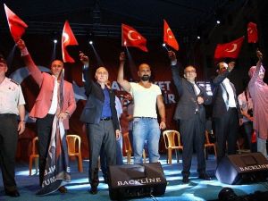 Tankın Altına Yatan Vatandaş Samsun’da Demokrasi Nöbetine Katıldı