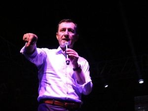 Eski Başbakan Yardımcısı Emrullah İşler: "Darbeye Darbe Yapan Bir Millet Olarak Tarihe Geçtik"