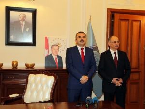 Gazi Üniversitesi’nin Yeni Rektörü Prof. Dr. İbrahim Uslan Oldu