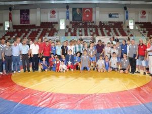 Yalova’da Güreş Şöleni