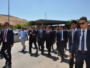 Bakan Tüfenkci Cilvegözü’nde İncelemelerde Bulundu