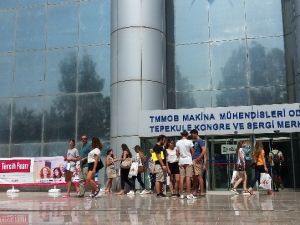 Düzce Üniversitesi İzmir Tercih Fuarında Öğrencilerle Buluştu