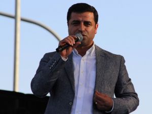 Diyarbakır’da Hdp ‘Darbeye Hayır Demokrasi Hemen Şimdi’ Mitingi Yaptı