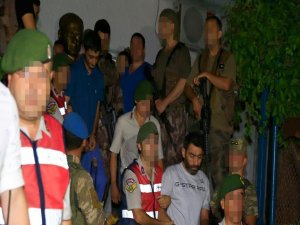 Kaçan darbeci askerlerden 9'u daha yakalandı