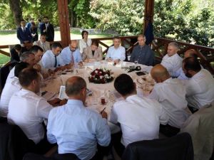 Başbakan Yıldırım: "Fethullah Gülen Bu Darbenin Göbeğindedir"