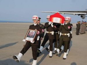 Şehit Asker İsmail Çil’in Cenazesi Trabzon’a Getirildi