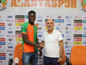 Alanyaspor’da Orta Sahaya Takviye