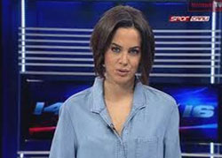 NTV Spikerini Gülme Krizi Tutunca - VİDEO