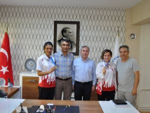 Taekwondo’da Dünya İkincisi Olan İşitme Engelli Sporcular Eskişehir’de