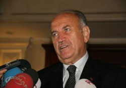 Kadir Topbaş ameliyat oldu