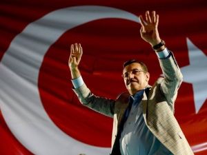 Bakan Tüfenkci Demokrasi Nöbeti’ne Katıldı