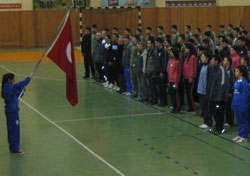 Hentbol grup müsabakaları Rize'de başladı