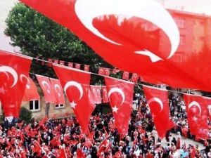 Bayburt’ta Binler Demokrasi Ve Şehitler Mitinginde Buluştu