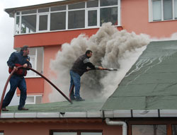 Rize'de Klima 2 Katlı Evi Yaktı!