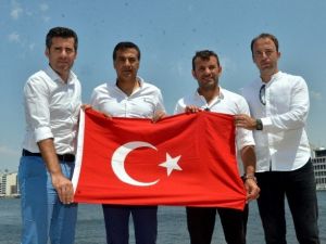 “Demokrasi” İçin Kırmızı-beyaz
