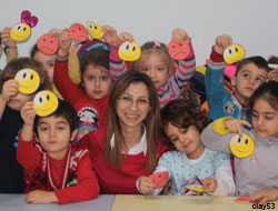 Çalışkan Arılar İletişimi Öğreniyor‏