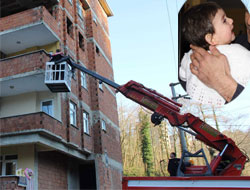 1 Yaşındaki Berrak'ı İtfaiye Kurtardı