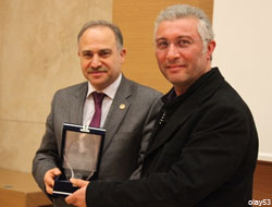 Ömer Şan Ödülünü Aldı