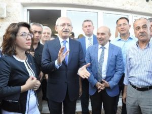 Chp Genel Başkanı Kemal Kılıçdaroğlu, Yaratıcı Yazarlar Merkezi’ni Gezdi