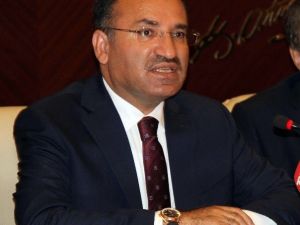 Bakan Bozdağ: "Abd’nin Fetullah Gülen’i İade Etmemesi, Gülen’in Dostluğunu Türkiye’nin Dostluğuna Tercih Ettiğini Gösterir"