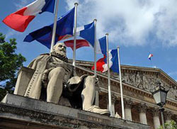 Fransa'da 'utanç yasası' iptal edildi