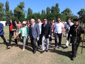 Darbeyi Püskürten Türkiye’nin Selamı Türk Kökenli 27 Millete İletildi