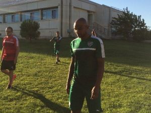 Bursaspor’un Yeni Transferi İlk Antrenmanına Çıktı