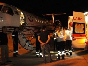 Prematüre İkizler, Ambulans Uçakla Erzurum’a Sevk Edildi
