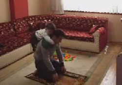 Ordulu Babanın Sevimli Oğluyla Namaz İmtihanı - VİDEO