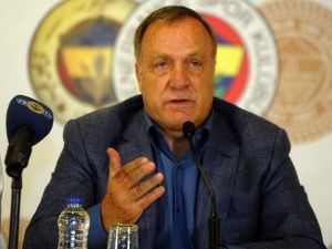 Ve Advocaat İmzayı Attı